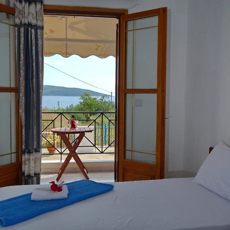 Nikis Rooms Kalamakia Екстериор снимка