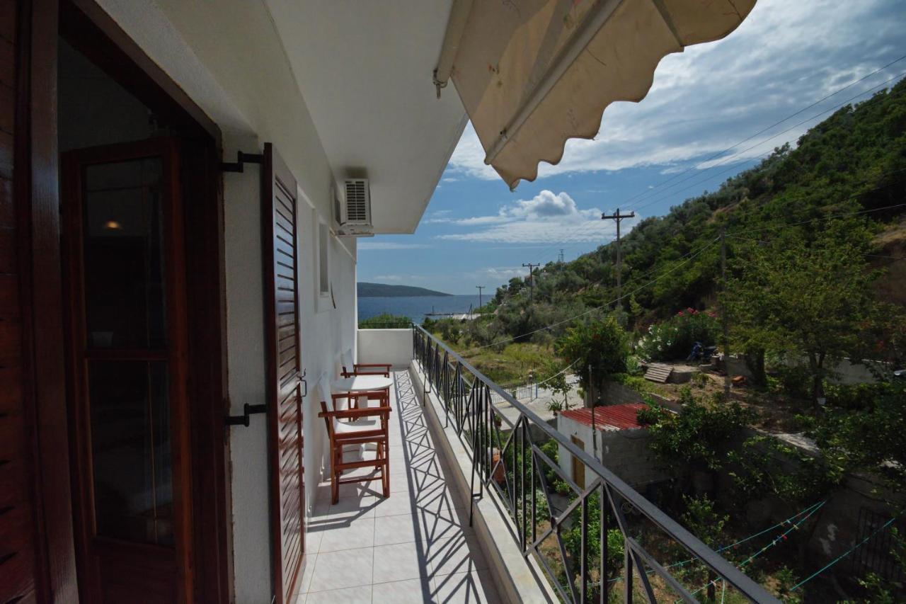 Nikis Rooms Kalamakia Екстериор снимка