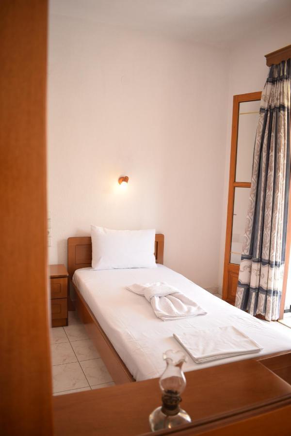 Nikis Rooms Kalamakia Екстериор снимка